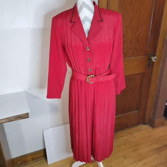 Vntg Leslie Fay Petites USA Made Button front Pleated Skirt Red dress Size 12 - Picture 1 of 13
